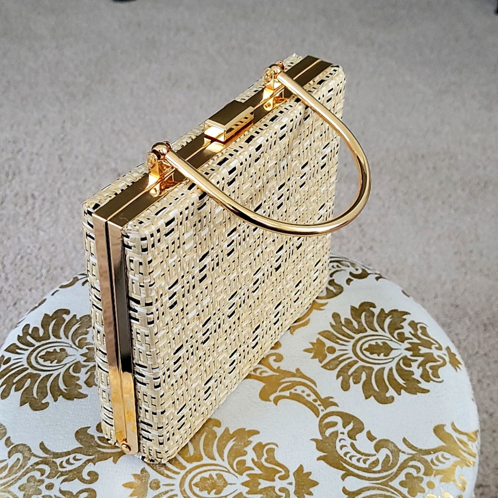 Ladies woven clutch purse